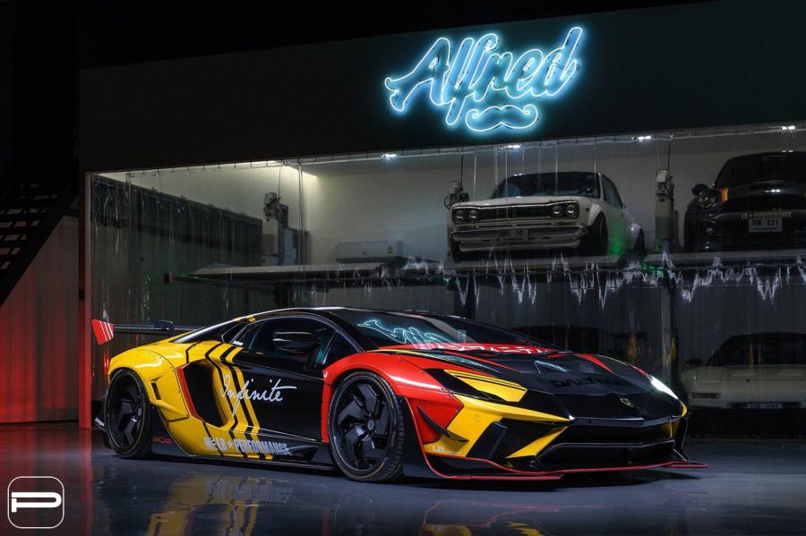  Lamborghini Aventador LX12.V12 by Liberty Walk on PUR Wheels 2019 года  (фото 1 из 10)